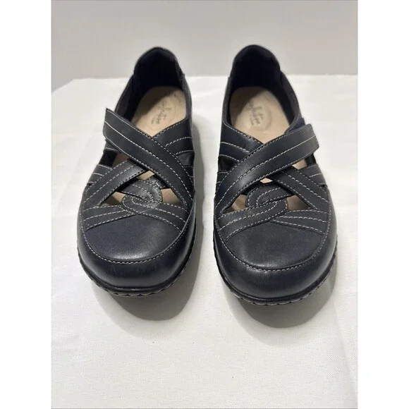 Clarks Women's Ashland Spin Q Flat Black Leather Sz 8.5 Medium Gently Used 2025 - Picture 1 of 10